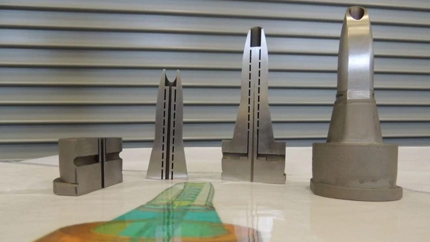 3D-printed metal conformal-cooled injection mold inserts